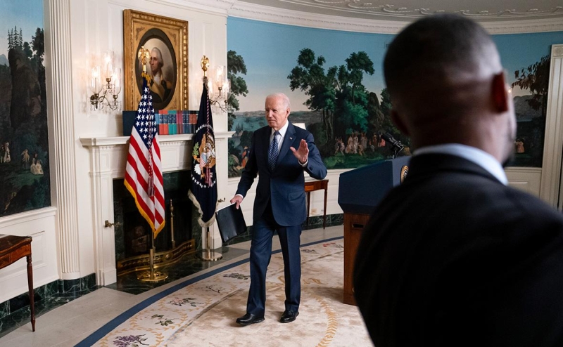 FT сообщила о «столкновении кланов» в Демократической партии США