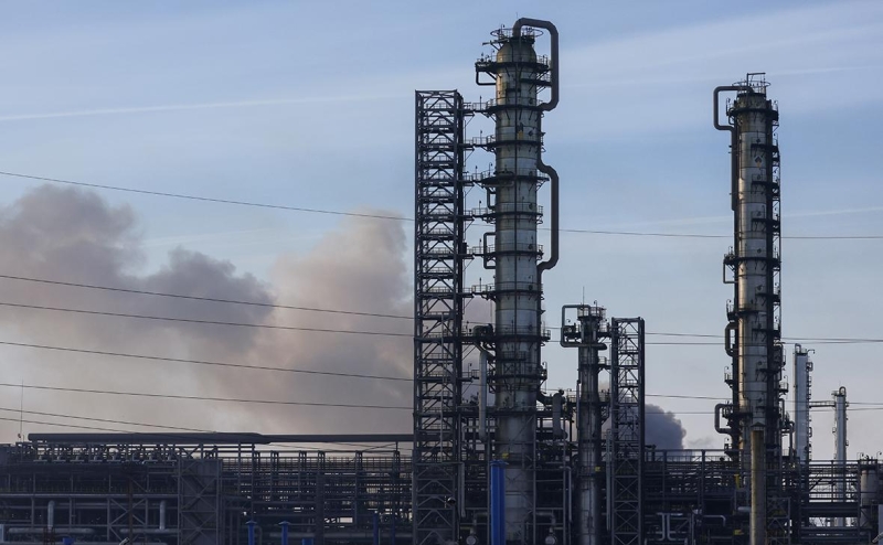 FT узнала о призыве США к Украине прекратить атаки на российские НПЗ