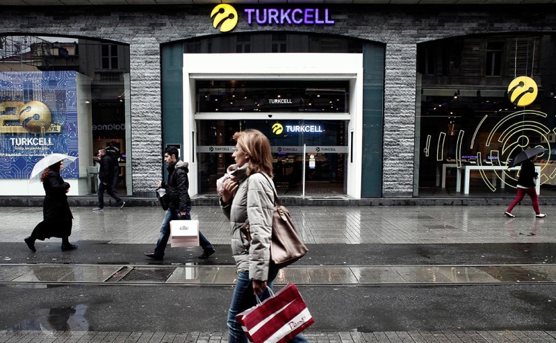 FT узнала о завершении сделки по выходу Фридмана и Авена из