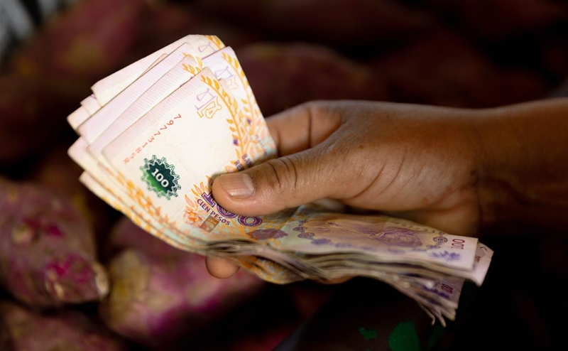 FT узнала об отказе Милея от идеи «долларизации» Аргентины