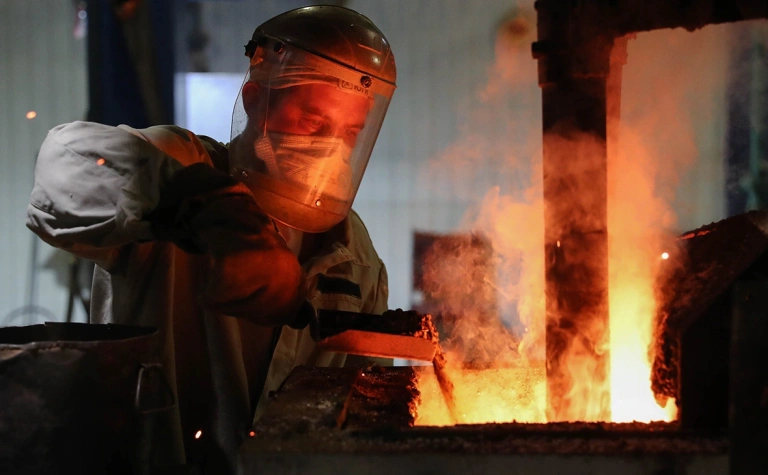 Генпрокуратура подала иск к Домодедово и Каменщику