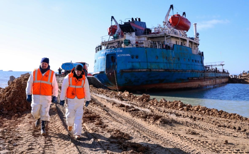 Генпрокуратура проверит работу МЧС после разлива мазута в Черном&nbsp;море