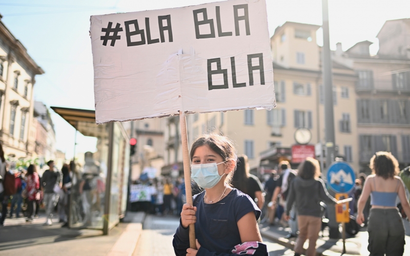 ГИБДД Москвы подписалась на блогеров-нарушителей, чтобы ловить их
