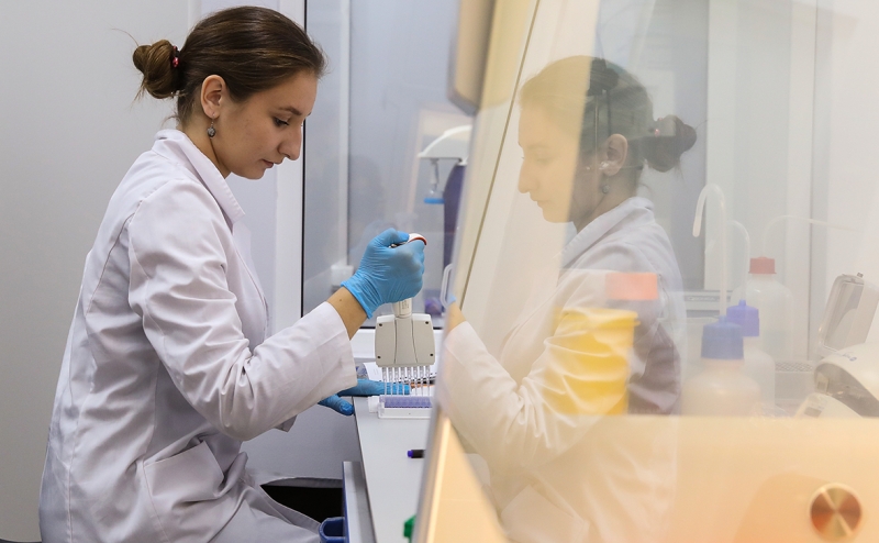 Гинцбург назвал сроки модификации «Спутника V» под омикрон-штамм