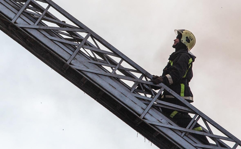 Гладков сообщил об ударе дрона по администрации Грайворона