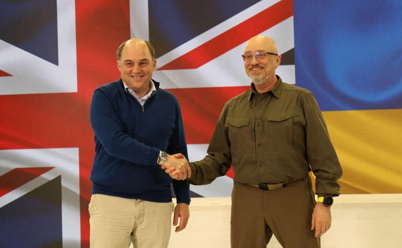 Глава британского Минобороны посетил Киев