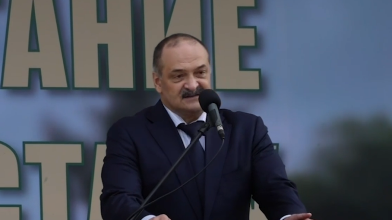 Глава Дагестана заявил о готовности поддержать Керимова в трудную