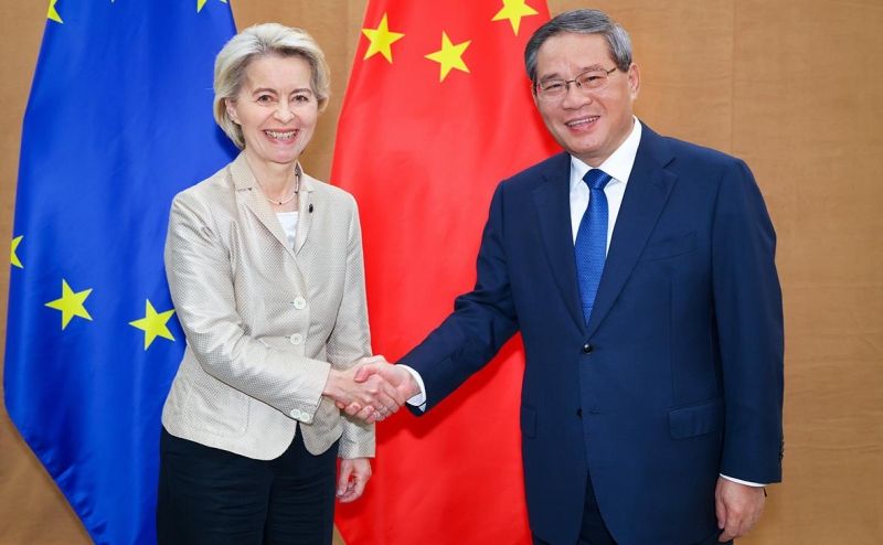 Глава ЕК попросила Китай повлиять на Россию в вопросе мирных