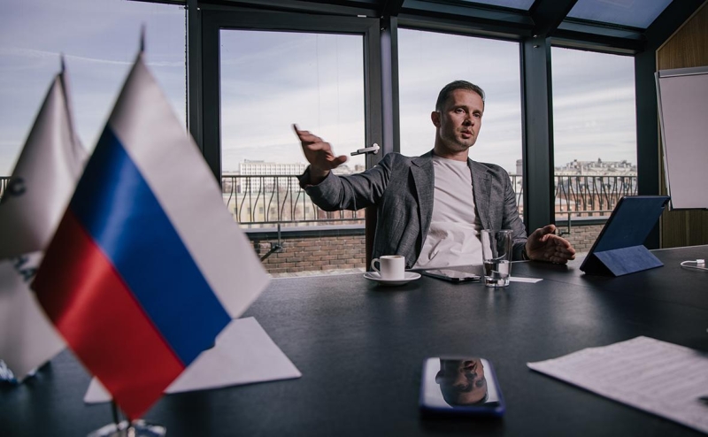 Глава ГЛОНАСС заявил о пользе установки кнопки SOS для рыбаков