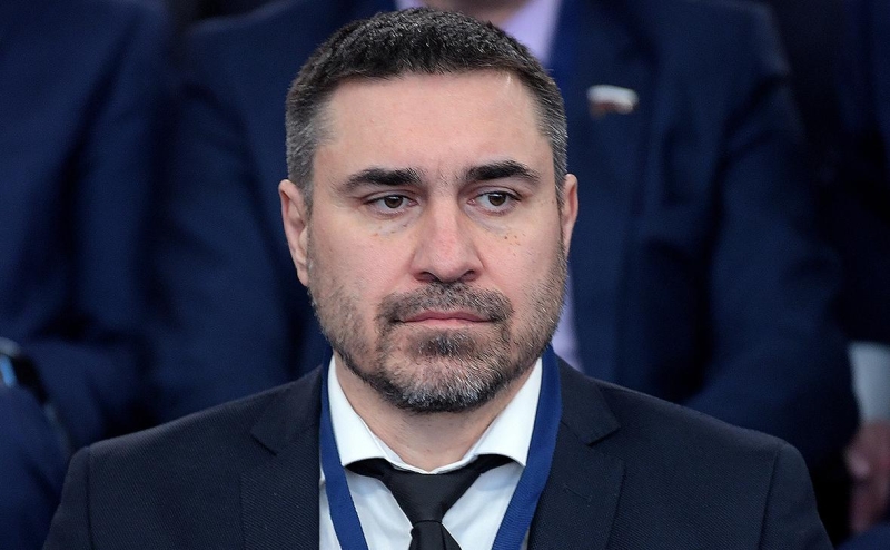 Глава комитета Думы по здоровью ушел с должности из-за поездок на