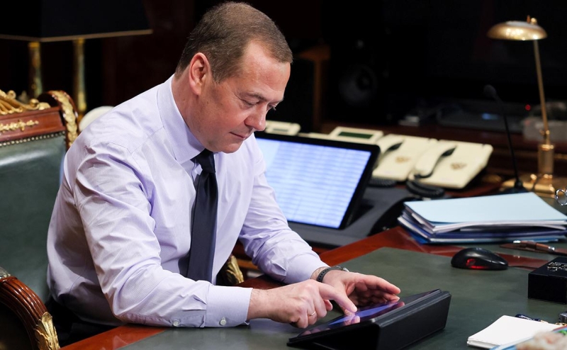 Глава Конституционного суда счел невозможным новый железный занавес