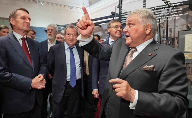 Глава Курчатовского института предложил возобновить ядерные испытания