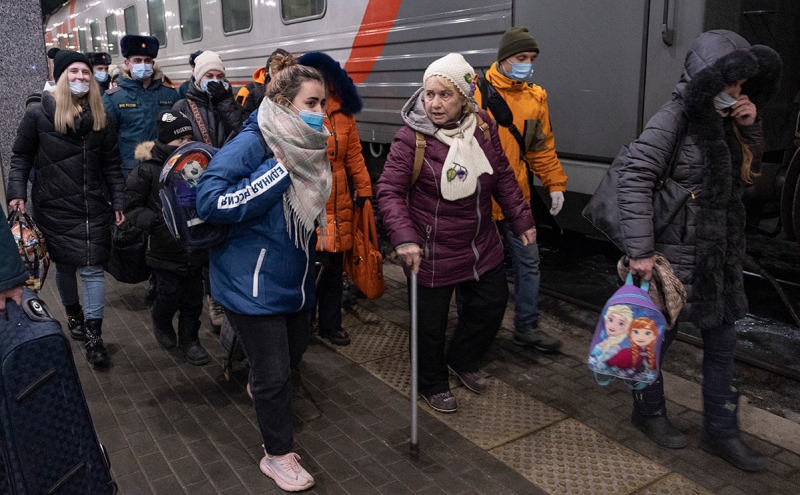 Глава МЧС оценил психологическое состояние беженцев из ДНР и ЛНР