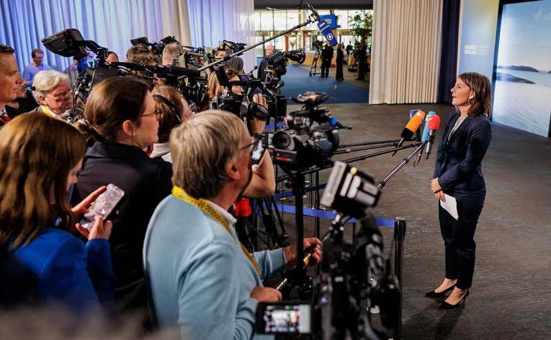 Глава МИД Германии заявила о нежелании разрывать связи ЕС и Китая