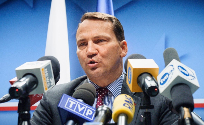 Глава МИД Польши призвал Запад передать Киеву ракеты большой дальности