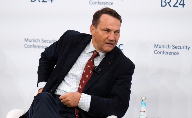 Глава МИД Польши счел неизбежной отправку войск ЕС на Украину