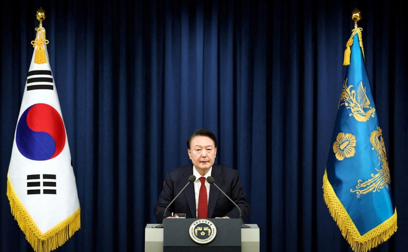 Глава Минобороны Южной Кореи извинился за военное положение и уволился