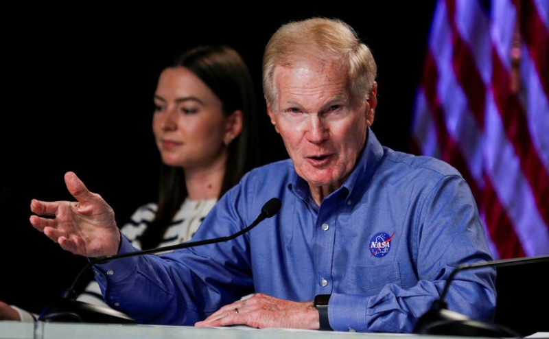 Глава NASA отказался считать Россию участницей лунной гонки США и