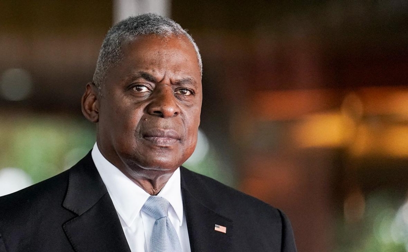 Глава Пентагона обсудил с Умеровым «динамику на поле боя»