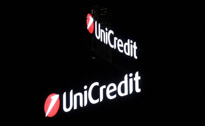 Глава UniCredit оценил вероятность ухода из России словами о «серой