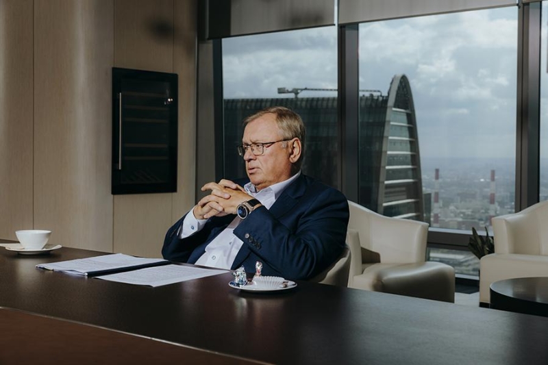 Глава ВТБ — РБК: «Я всех уговариваю — бросьте идею выхода из-под