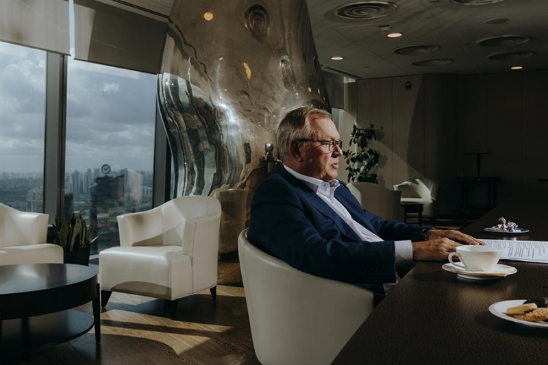 Глава ВТБ — РБК: «Я всех уговариваю — бросьте идею выхода из-под