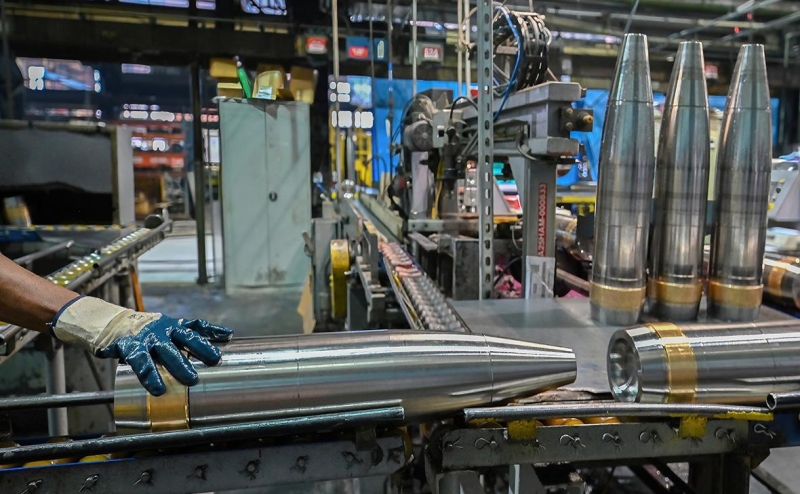 Госдеп заявил, что США приостановили только часть поставок оружия