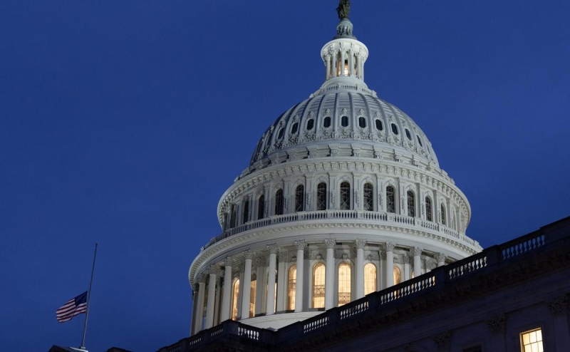 Госдолг США впервые в истории превысил $34 трлн