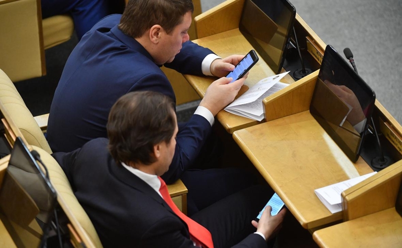 Госдума приняла закон о создании российского национального мессенджера
