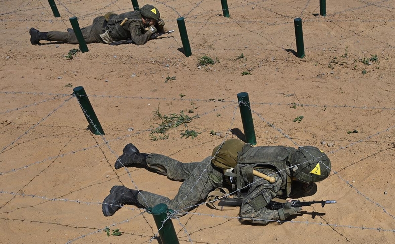 Госдума разрешила принимать осужденных на службу по контракту