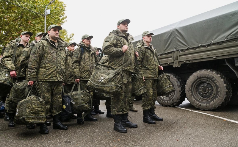 Госдума во втором чтении одобрила круглогодичный призыв в армию