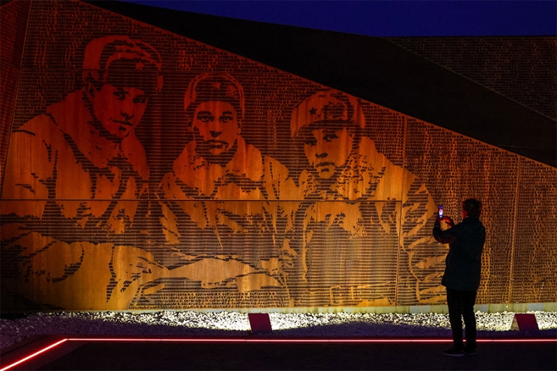 Госкорпорация памяти. Сколько стоят памятники РВИО и кто за них платит