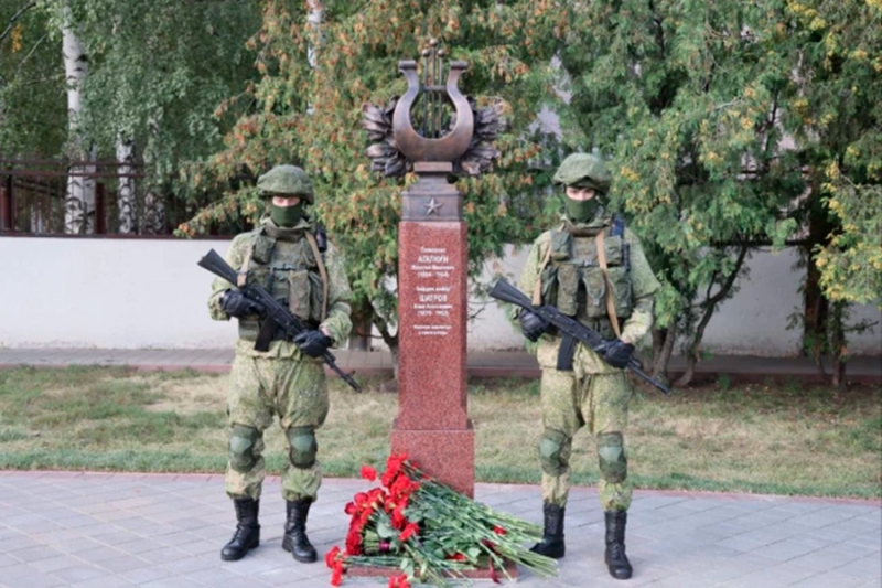 Госкорпорация памяти. Сколько стоят памятники РВИО и кто за них платит