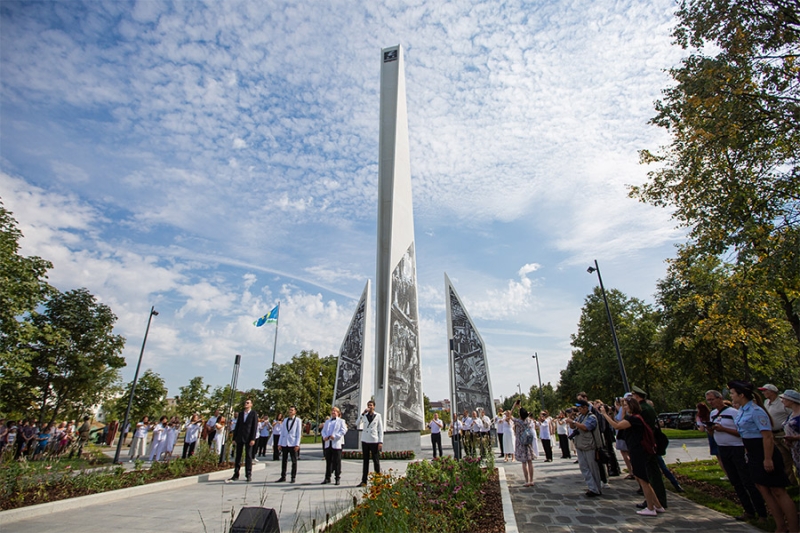 Госкорпорация памяти. Сколько стоят памятники РВИО и кто за них платит