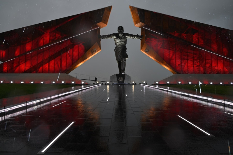 Госкорпорация памяти. Сколько стоят памятники РВИО и кто за них платит