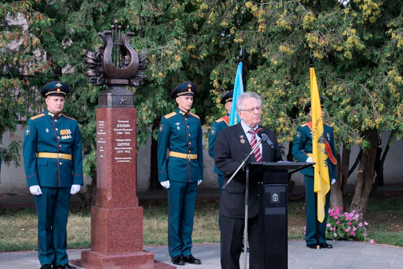 Госкорпорация памяти. Сколько стоят памятники РВИО и кто за них платит