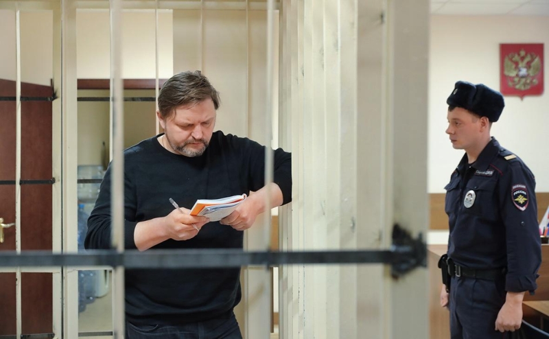 Гособвинение запросило для экс-губернатора Белых 12 лет колонии