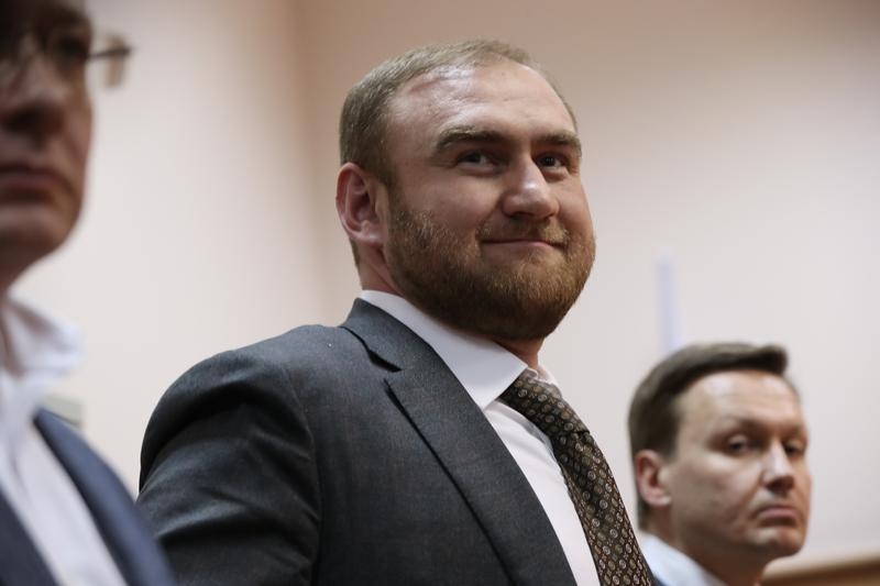 Гозман раскрыл детали дела о контрабанде против его жены