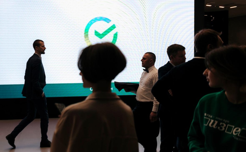 Греф допустил приватизацию 25% &laquo;Сбера&raquo;