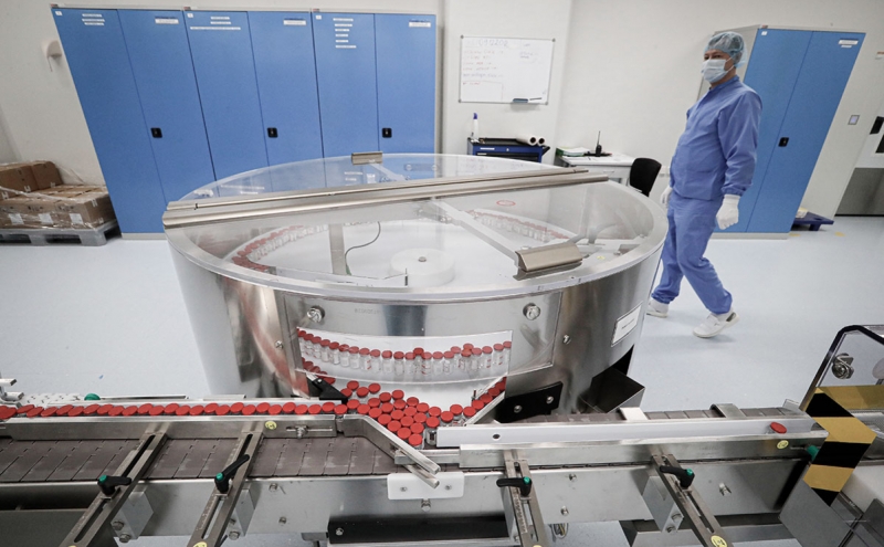 Греф объяснил роль Сбербанка в производстве вакцины от COVID-19