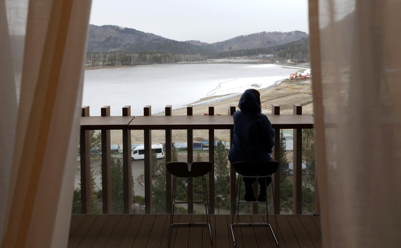 Греф пообещал снести &laquo;шалаши&raquo; и &laquo;шанхаи&raquo; вокруг курорта &laquo;Манжерок&raquo;