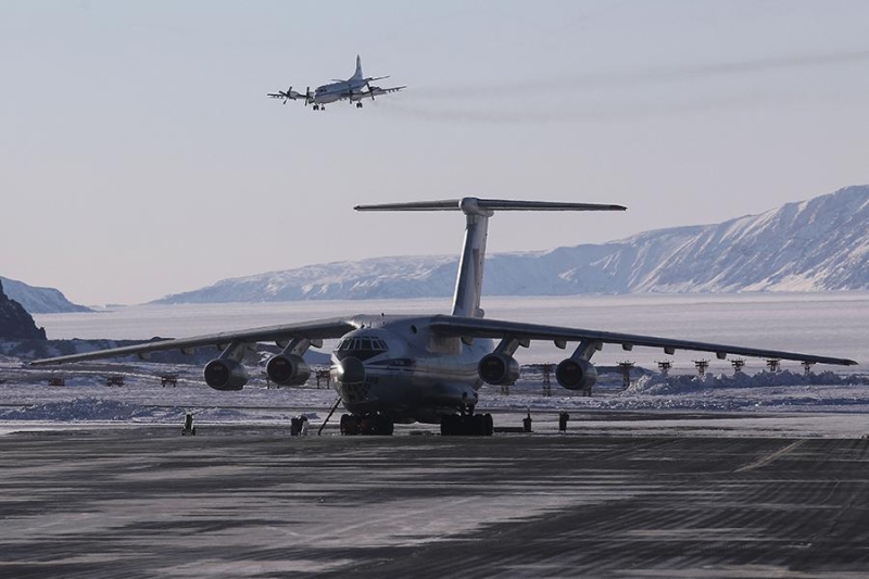 Гренландия: кому принадлежит самый большой остров мира, его роль для