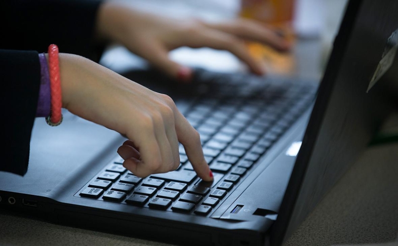 Гриб, Багет и Глобус попали под санкции Великобритании и США