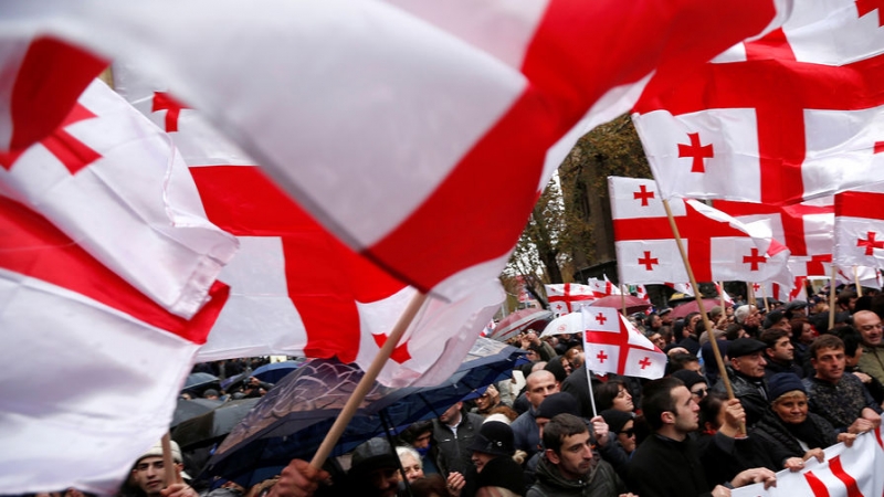 Грузия открыла сухопутные границы