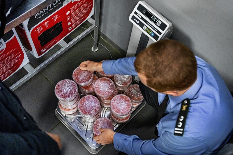 Губернатор Камчатки — РБК: «Туризм не должен быть элитарным»