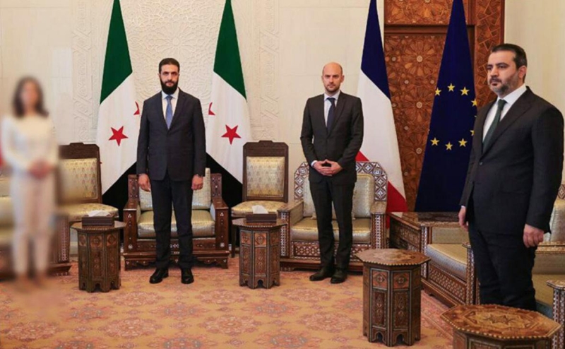 «Хайят Тахрир аш-Шам» заблюрила Бербок на фото со встречи в Дамаске