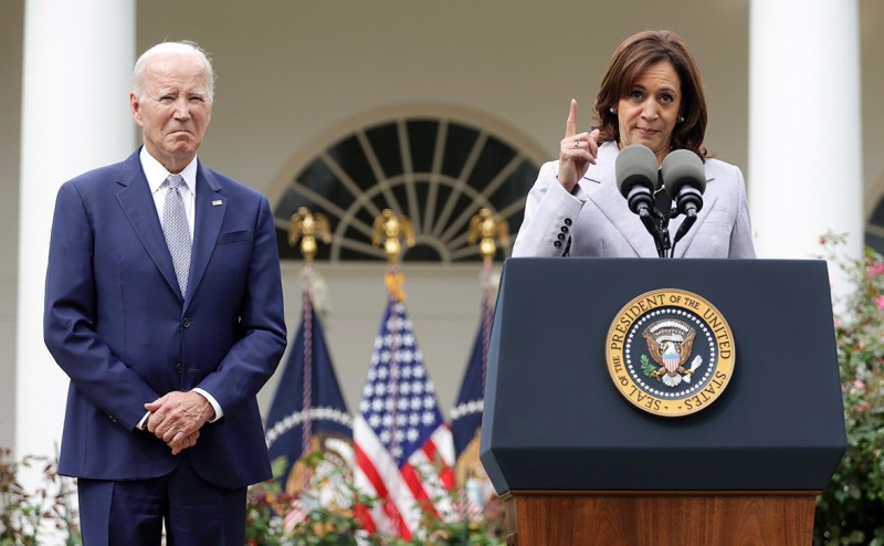 Харрис заявила, что &laquo;готова служить&raquo; на фоне претензий к Байдену