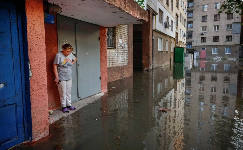 Херсонские власти сообщили об ухудшении ситуации после прорыва ГЭС