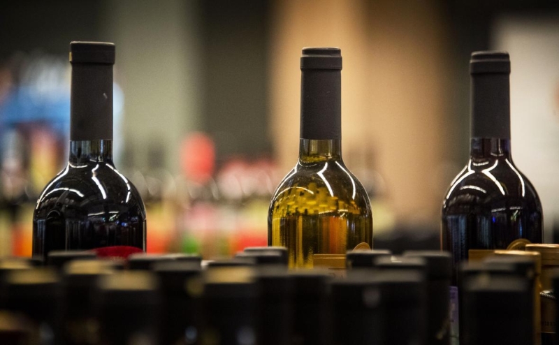 Импортеры предупредили о росте цен на алкоголь из-за курса рубля