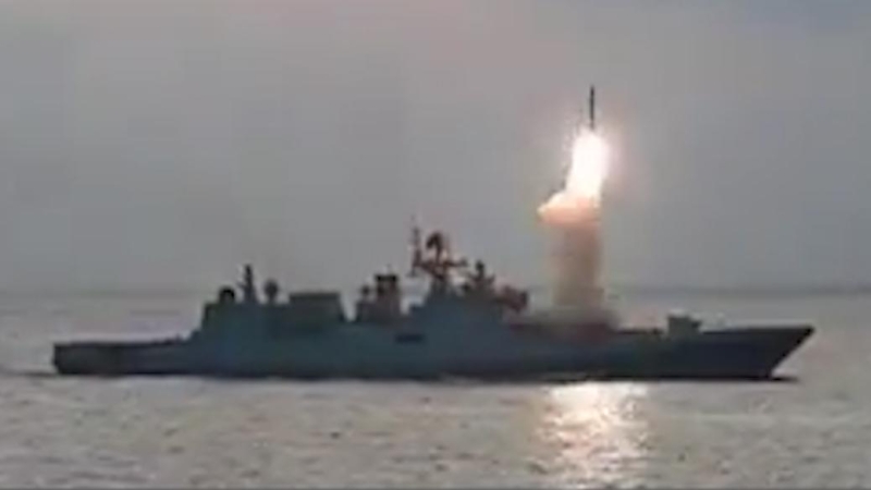 Индия провела испытательные пуски ракет на фоне обострения с